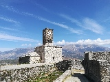 Castello di Gjirokaster sovrasta la città