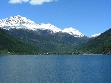 Lago alpino di Poschiavo nella località Miralago