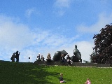 Moltissime sculture del museo Louisiana sono piazzate nel parco