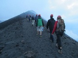 L'ultimo tratto per raggiungere il cratere del vulcano