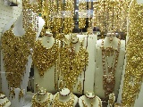 Una vetrina del famoso souk di oro
