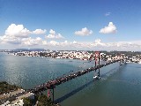Ponte sospeso di Lisbona è praticamente una copia di Golden Gate