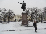 Monumento a Puskin in San Pietroburgo sulla Piazza delle arti