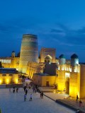 Khiva di notte è molto romantica